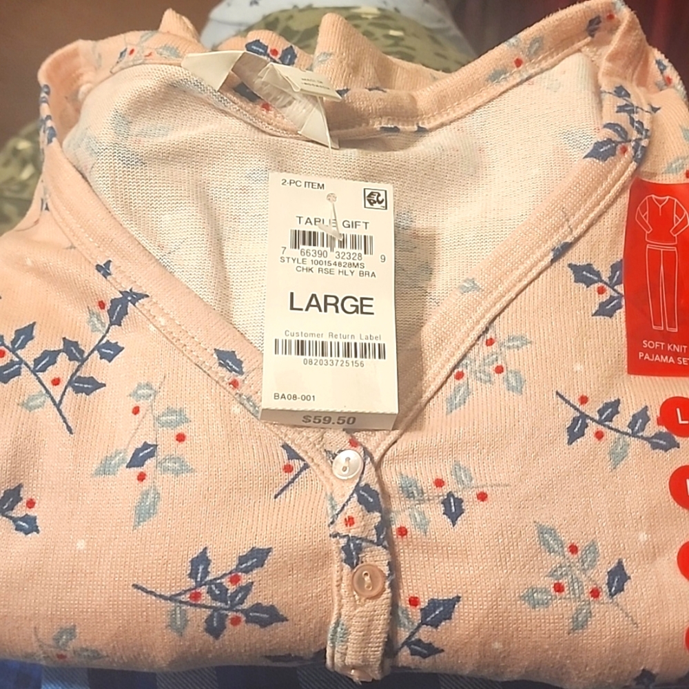 Unlisted items show 🩷 100-150 LARGE PAJAMAS
